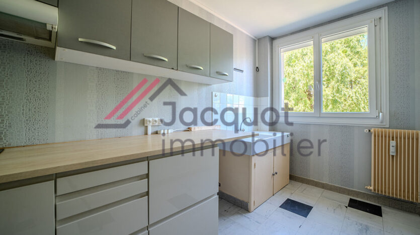 Appartements - APPARTEMENT – LONS LE SAUNIER – Réf : 4056 - Lons le Saunier